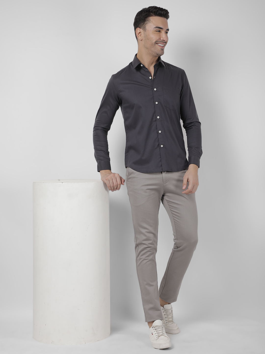 Numero Uno Men SOLID Dark Grey Shirt